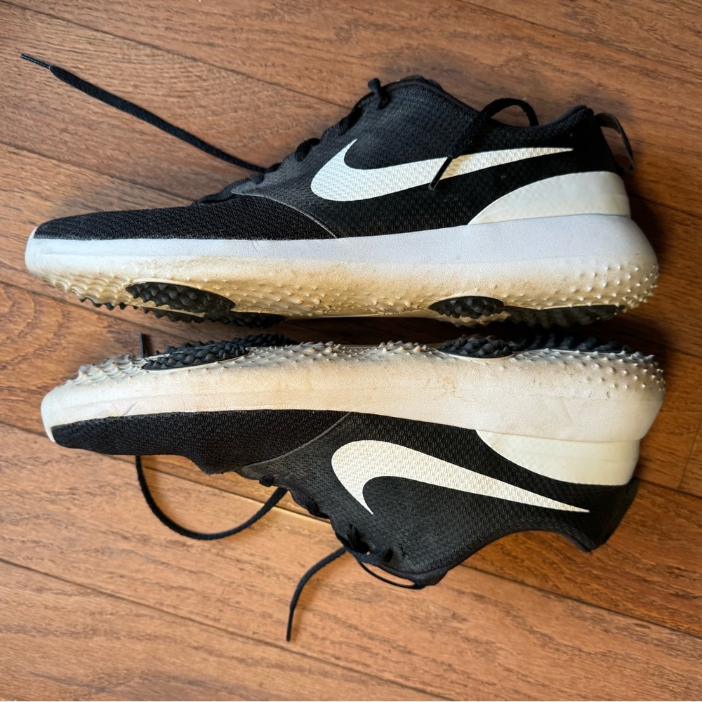 Nike men’s golf shoe